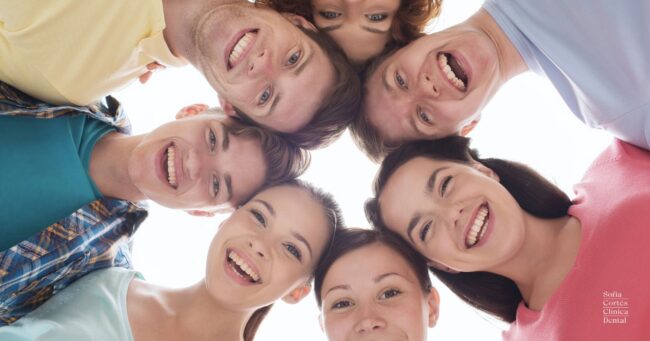 ortodoncia-invisible-adolescentes-valencia ortodoncia-invisible-adolescentes-valencia